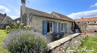 Traditional house 5 rooms of 125 m² in Chaumont-en-Vexin (60240)