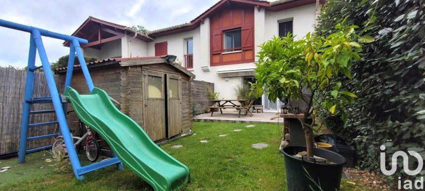 Duplex 3 rooms of 62 m² in Boucau (64340)