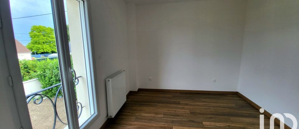 Pavilion 5 rooms of 96 m² in Artenay (45410)