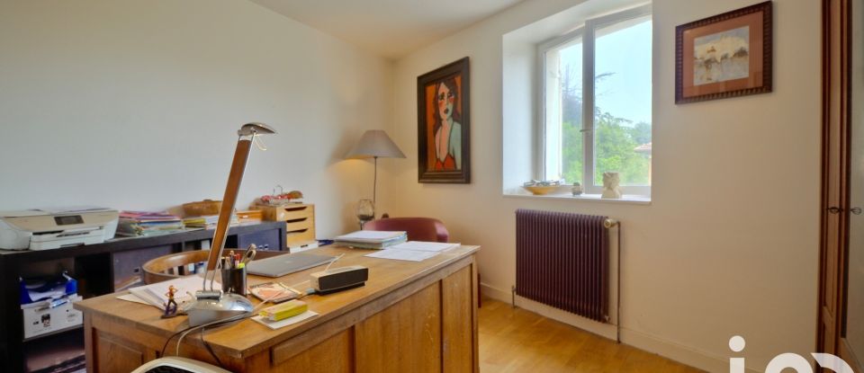 House 7 rooms of 170 m² in Villefranche-sur-Saône (69400)