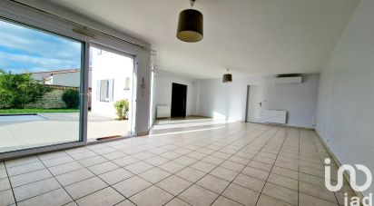 Traditional house 7 rooms of 178 m² in La Rochelle (17000)