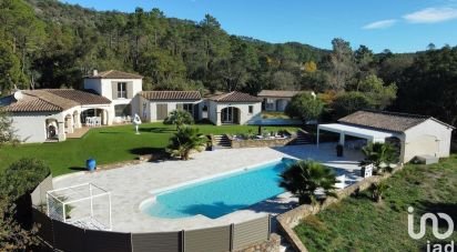 House 8 rooms of 187 m² in Le Muy (83490)