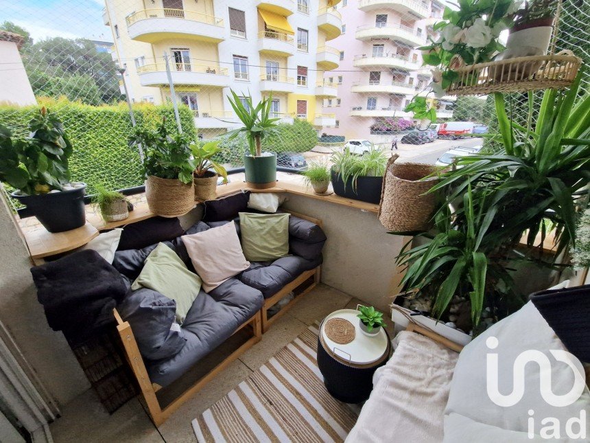 Apartment 2 rooms of 42 m² in Antibes (06160)