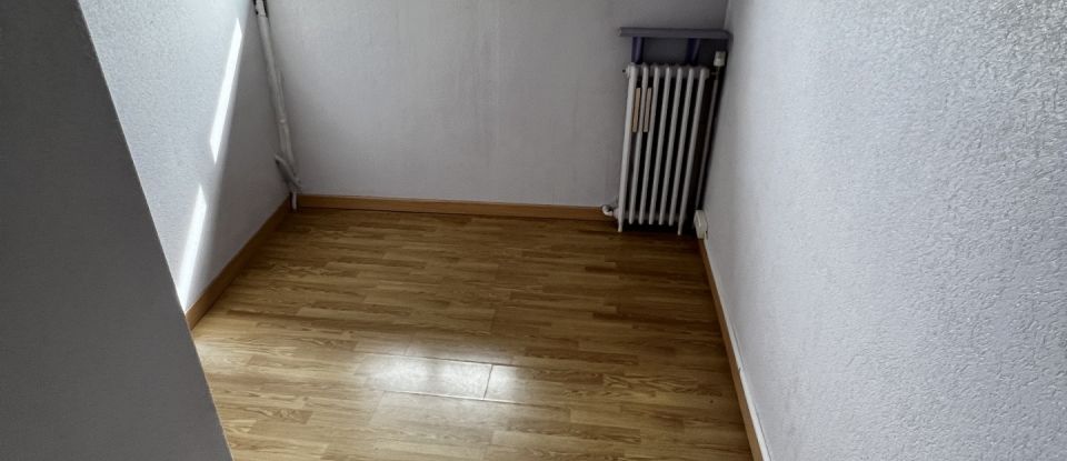 Longère 6 pièces de 130 m² à Maillebois (28170)