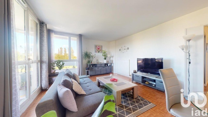 Apartment 3 rooms of 72 m² in Élancourt (78990)