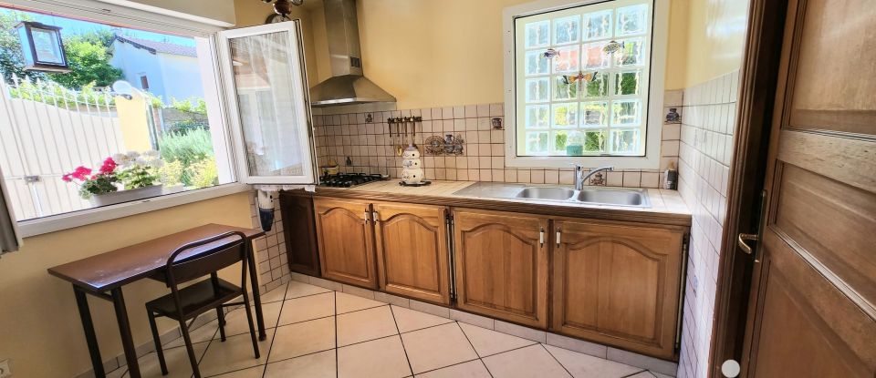 Traditional house 5 rooms of 118 m² in Clichy-sous-Bois (93390)