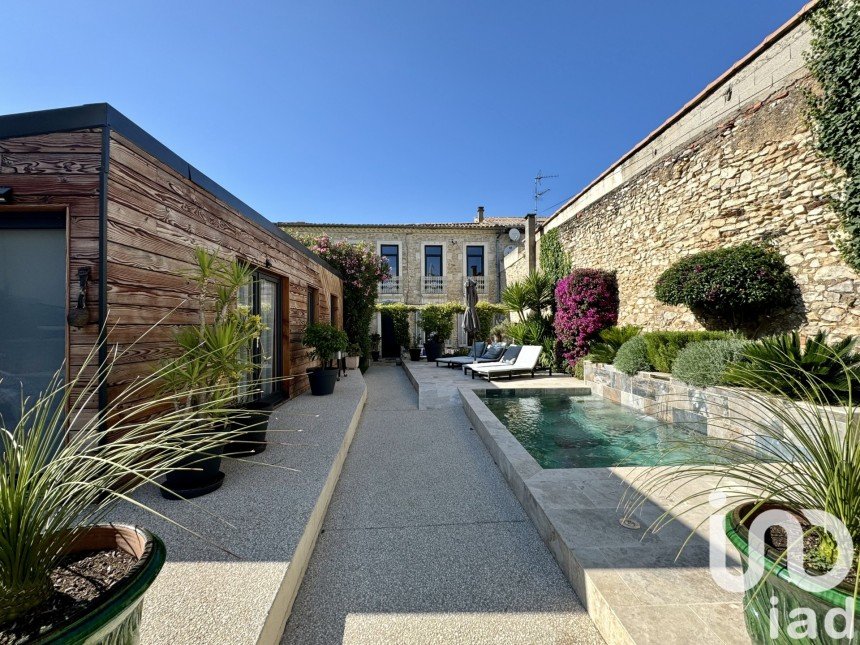 Maison 8 pièces de 162 m² à Nîmes (30000)