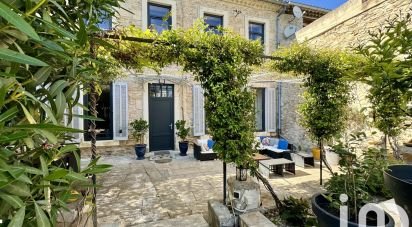 Maison 8 pièces de 162 m² à Nîmes (30000)