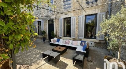 Maison 8 pièces de 162 m² à Nîmes (30000)