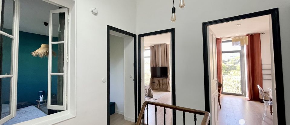 Maison 8 pièces de 162 m² à Nîmes (30000)