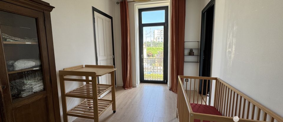 Maison 8 pièces de 162 m² à Nîmes (30000)