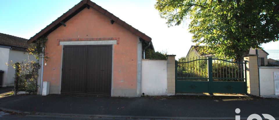 Parking of 56 m² in Ouzouer-sur-Trézée (45250)