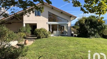 Architect house 8 rooms of 204 m² in Saint-Ismier (38330)