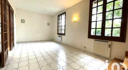 Pavilion 4 rooms of 80 m² in Paray-Vieille-Poste (91550)