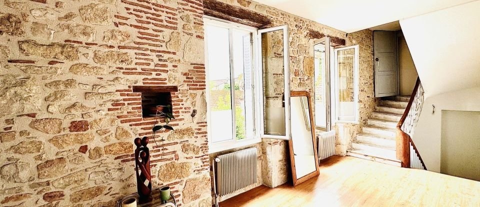 Maison 5 pièces de 200 m² à Puy-l'Évêque (46700)