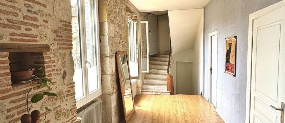 Maison 5 pièces de 200 m² à Puy-l'Évêque (46700)