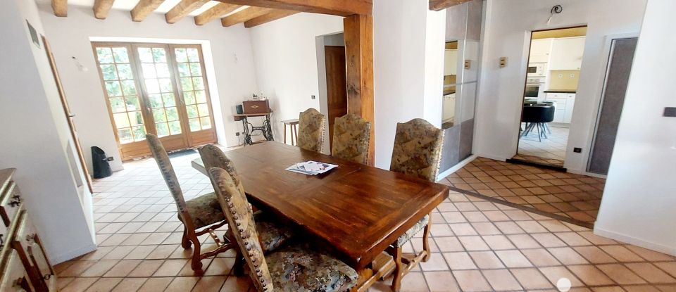 Village house 5 rooms of 114 m² in Villiers-en-Désœuvre (27640)