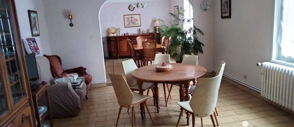 Village house 7 rooms of 145 m² in Cronat (71140)