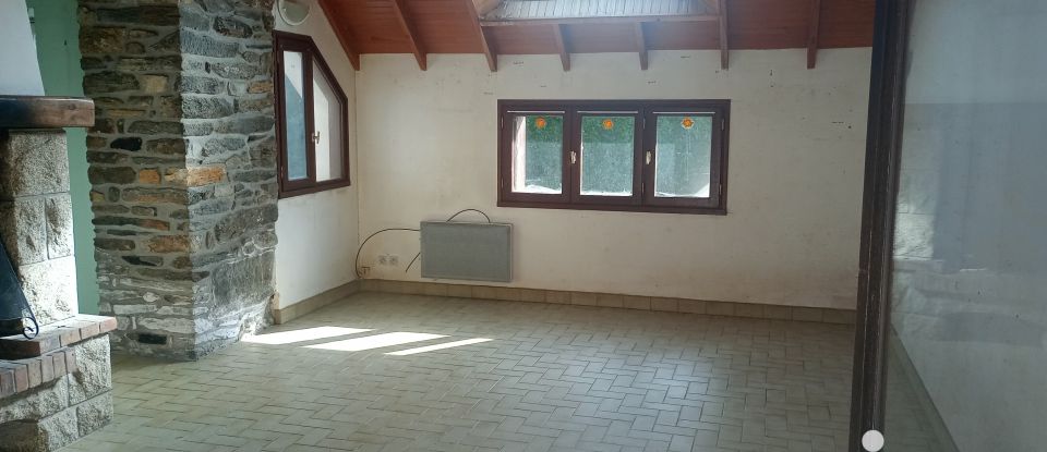 Maison traditionnelle 4 pièces de 80 m² à SAINT-THÉGONNEC (29410)