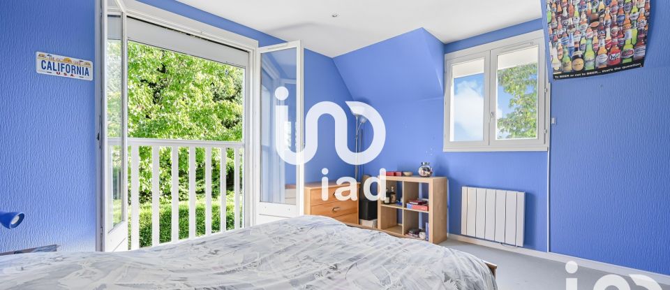 Maison 8 pièces de 230 m² à Villennes-sur-Seine (78670)