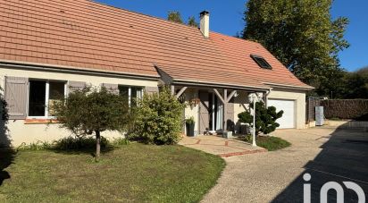 House 6 rooms of 150 m² in Bonnelles (78830)