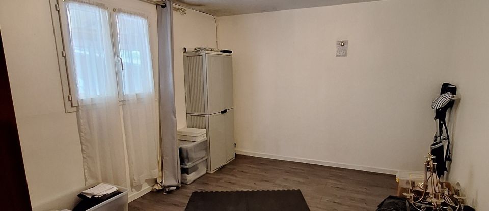 Maison 10 pièces de 300 m² à La Plaine-des-Palmistes (97431)