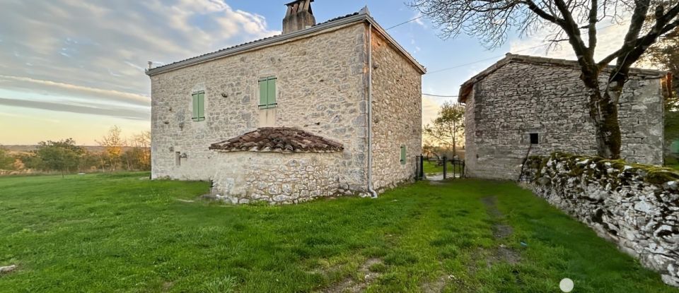 Country house 5 rooms of 100 m² in Belmont-Sainte-Foi (46230)