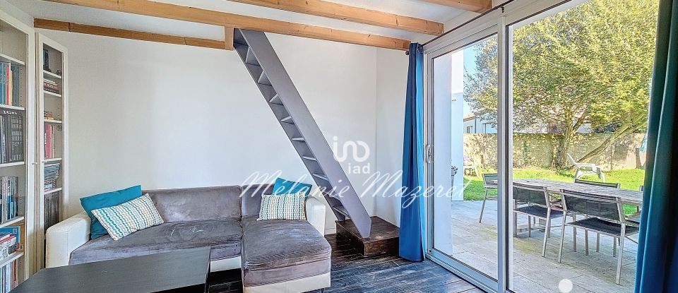 Maison 5 pièces de 75 m² à Saint-Hilaire-de-Chaléons (44680)