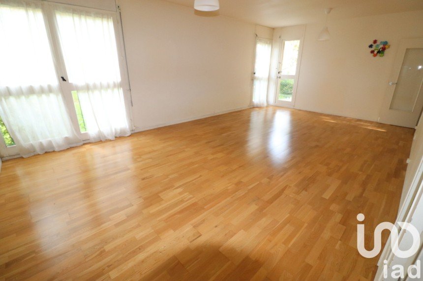 Apartment 5 rooms of 87 m² in Avon (77210)