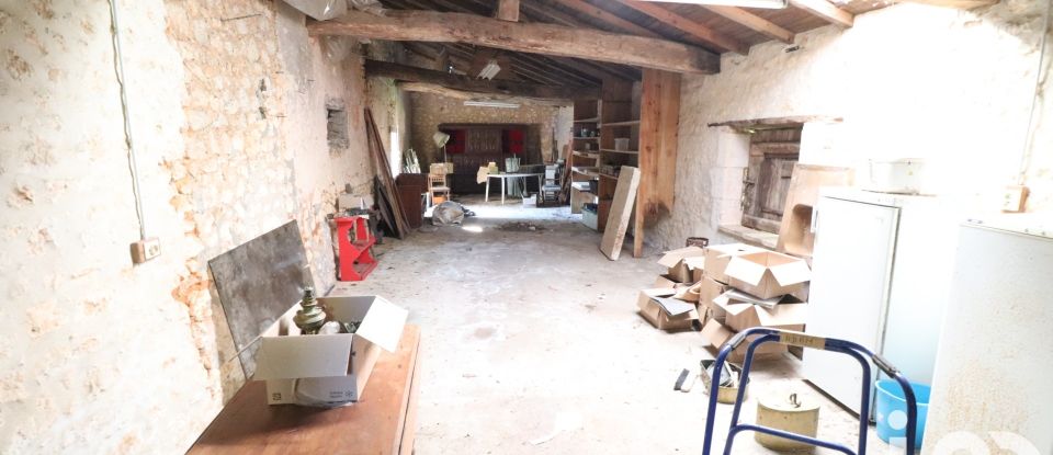 Maison de campagne 6 pièces de 137 m² à Montguyon (17270)