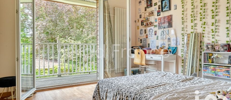 Maison 9 pièces de 282 m² à Villennes-sur-Seine (78670)