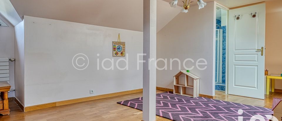 Maison 9 pièces de 282 m² à Villennes-sur-Seine (78670)