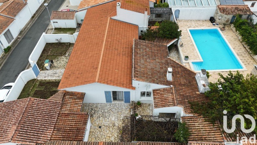 House 9 rooms of 174 m² in La Flotte (17630)