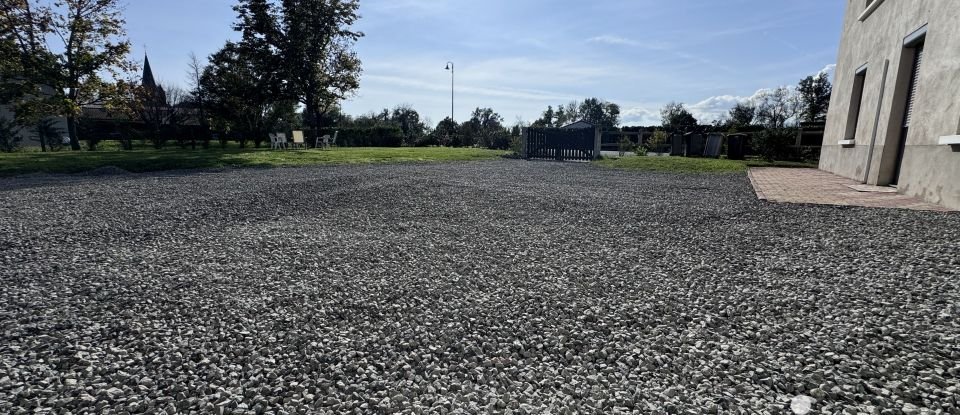 Ferme 6 pièces de 194 m² à Montbrison (42600)