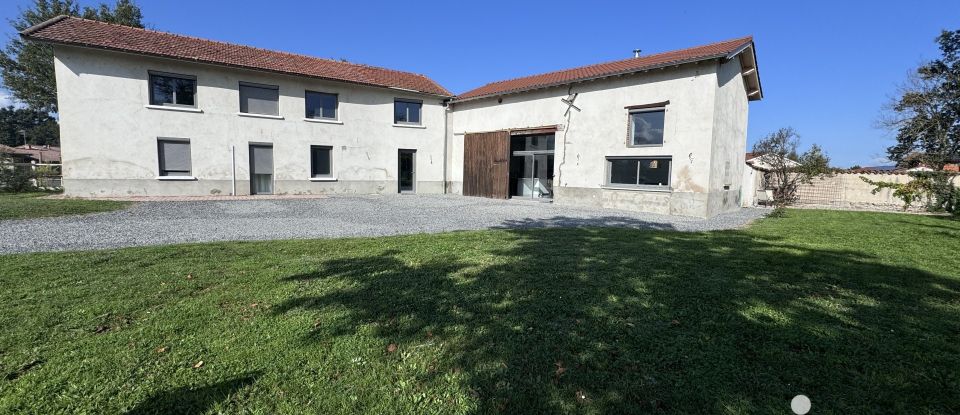 Ferme 6 pièces de 194 m² à Montbrison (42600)