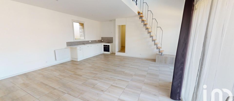 Maison 4 pièces de 85 m² à La Brosse-Montceaux (77940)