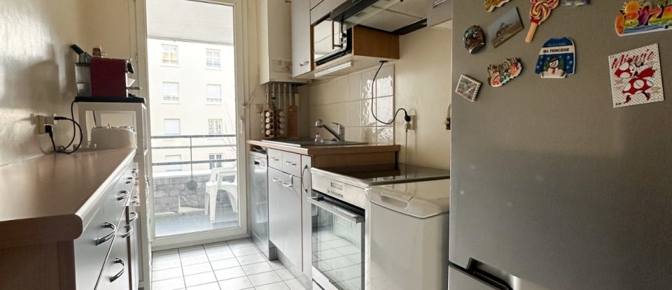 Apartment 3 rooms of 62 m² in Chilly-Mazarin (91380)