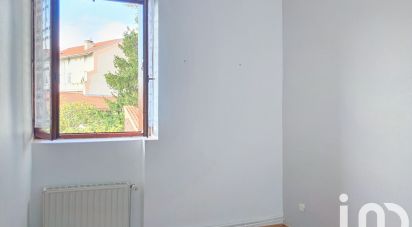 Building in Saint-Chamond (42400) of 177 m²