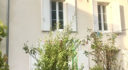 Townhouse 5 rooms of 80 m² in Saintes (17100)