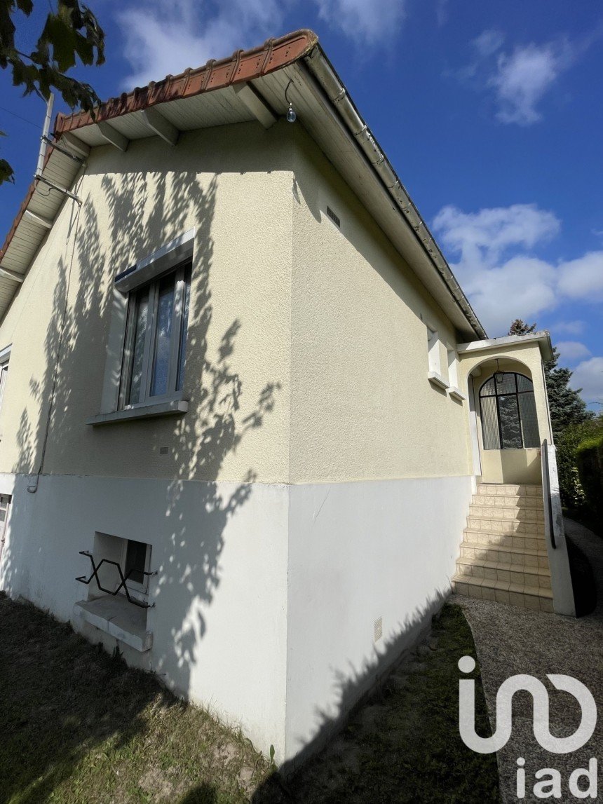 Traditional house 5 rooms of 90 m² in La Rivière-de-Corps (10440)