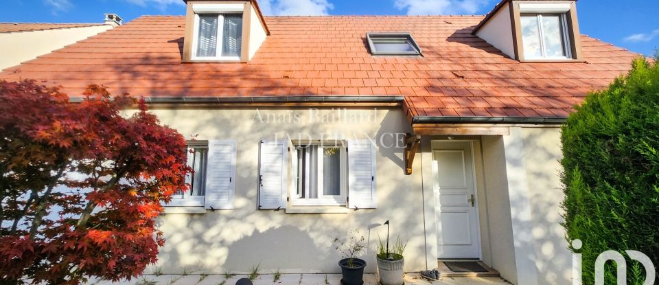 Maison 7 pièces de 143 m² à Moissy-Cramayel (77550)