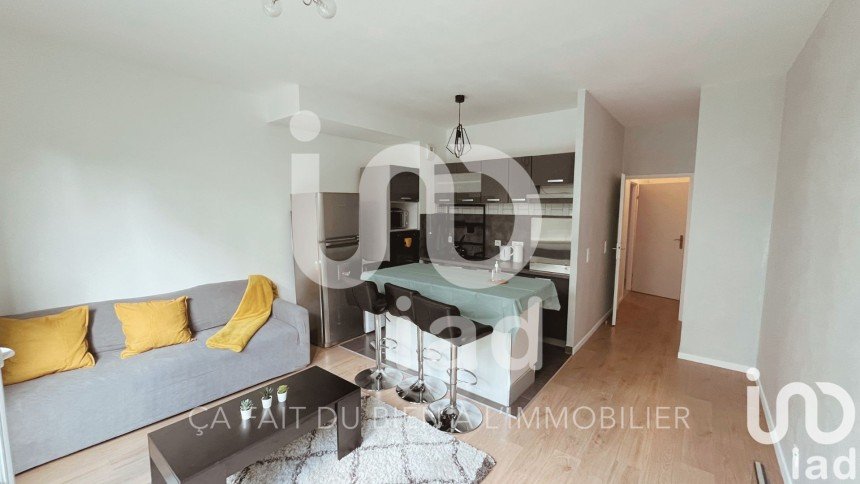 Appartement 2 pièces de 42 m² à Romainville (93230)