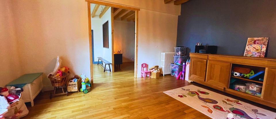 Maison 7 pièces de 177 m² à Mesves-sur-Loire (58400)