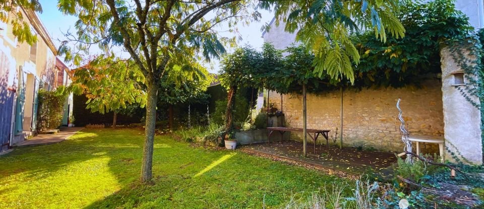 Maison 7 pièces de 177 m² à Mesves-sur-Loire (58400)