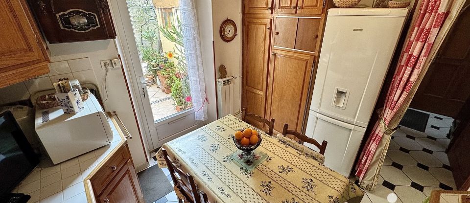 Town house 3 rooms of 83 m² in Avignon (84000)