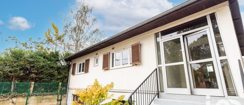 House 4 rooms of 80 m² in Sainte-Geneviève-des-Bois (91700)