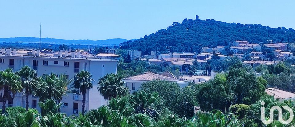 Apartment 4 rooms of 100 m² in Hyères (83400)