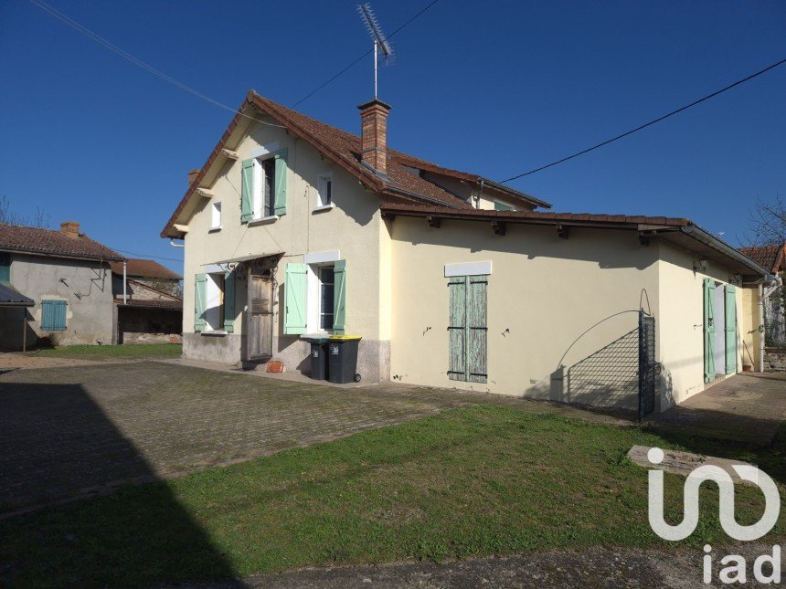 Village house 7 rooms of 180 m² in Saint-Priest-Bramefant (63310)