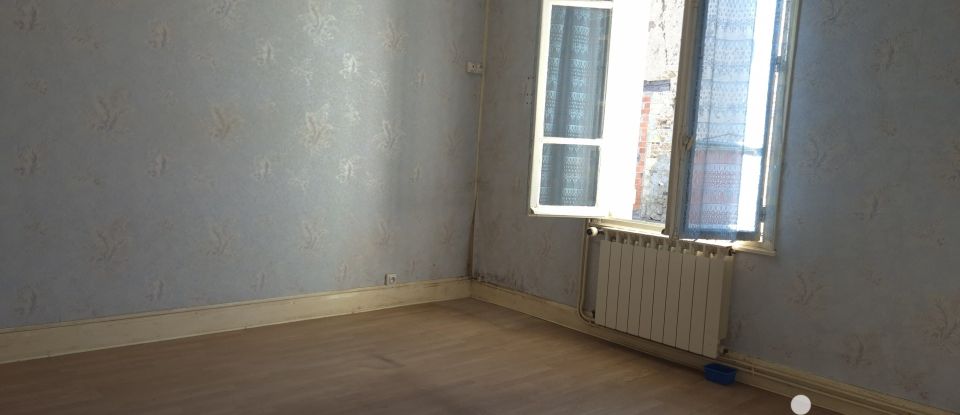 Village house 7 rooms of 180 m² in Saint-Priest-Bramefant (63310)