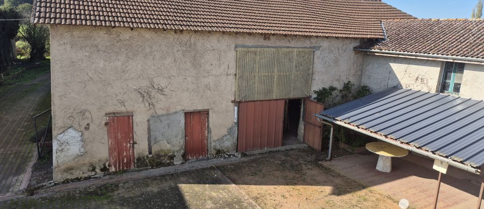 Village house 7 rooms of 180 m² in Saint-Priest-Bramefant (63310)